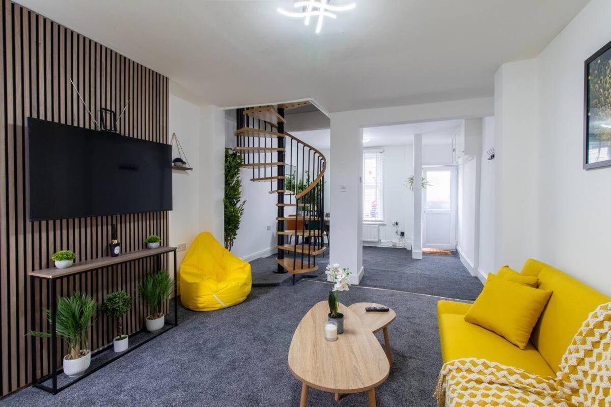 Open Mind Property - Luxury House & Free Parking Portsmouth Zewnętrze zdjęcie